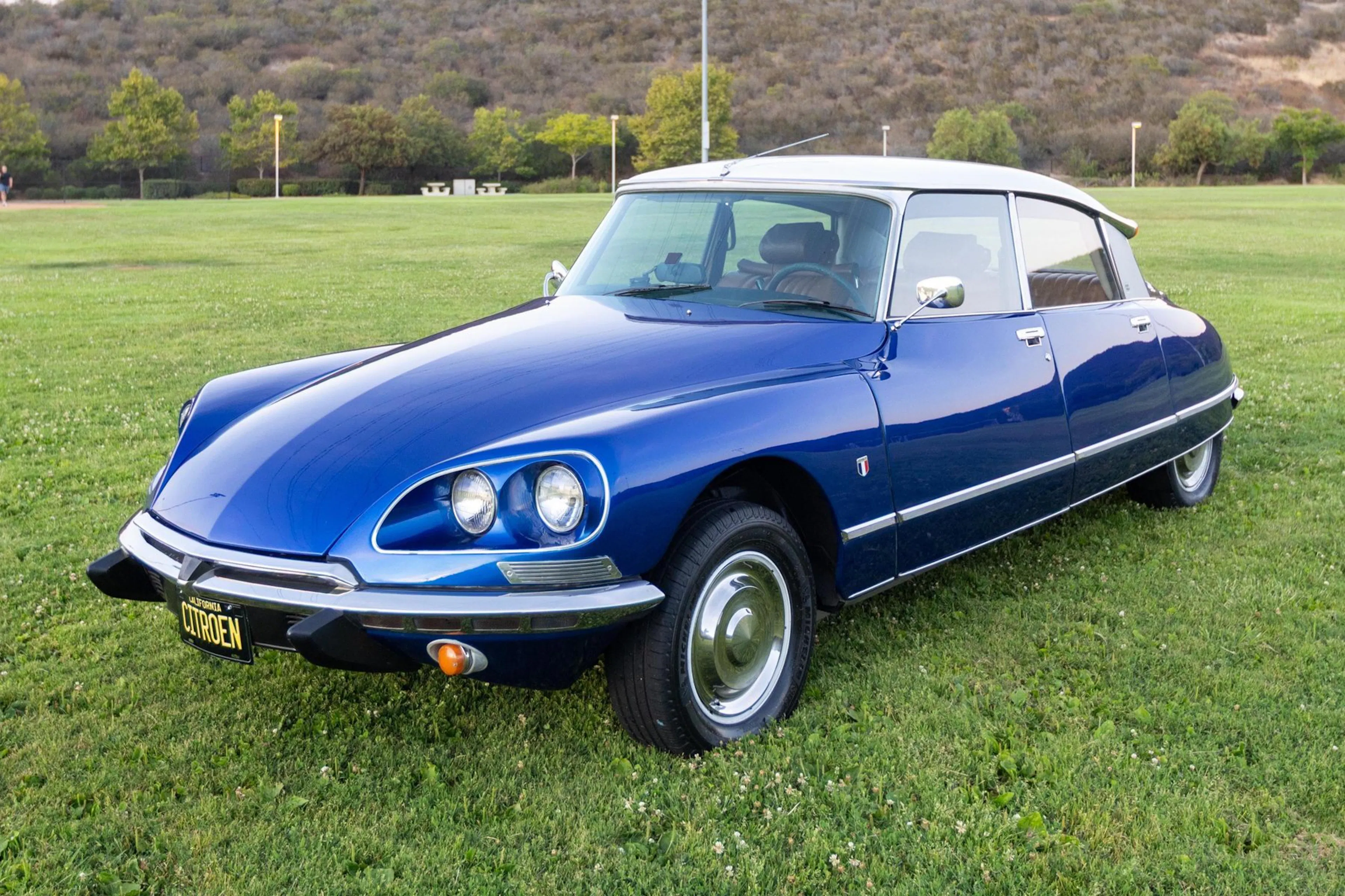 CITROEN　DS　RALLYE　1963　スカイブルー 1963 Citroen DS19 Base Value | Hagerty Valuation Tools®